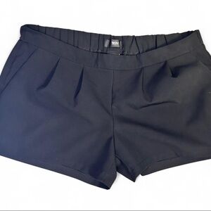 Mossimo Black Elastic Waist Pleated Shorts with Pockets